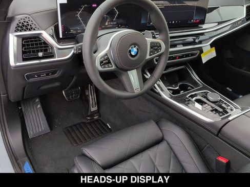 New 2026 BMW X7 xDrive40i w/ M Sport Package AWD/4WD image 11