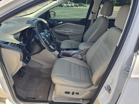 Used 2016 Ford Escape SE w/ SE Leather Comfort Package AWD/4WD image 12