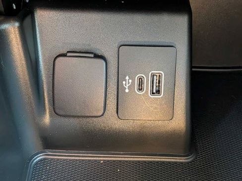 Certified 2025 Ford Explorer Active w/ Active Comfort Package AWD/4WD image 25