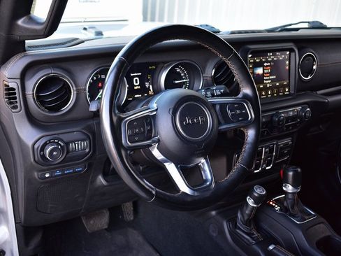 Used 2022 Jeep Wrangler Unlimited Sahara image 45