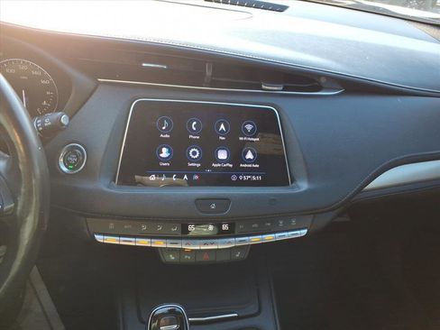 Used 2020 Cadillac XT4 Premium Luxury w/ Cold Weather Package image 15