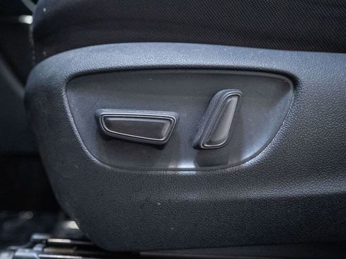 Used 2024 Toyota Highlander LE image 16