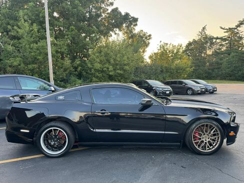 Used 2014 Ford Mustang GT Premium RWD image 9