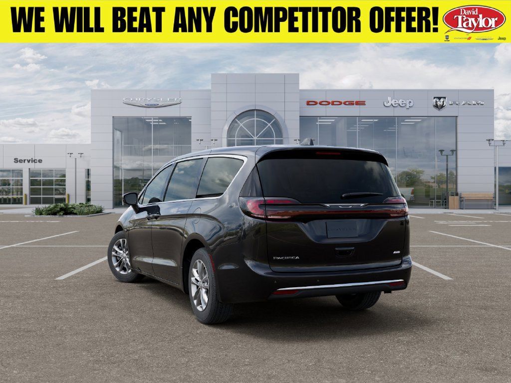New 2027 Chrysler Pacifica Select AWD/4WD image 3