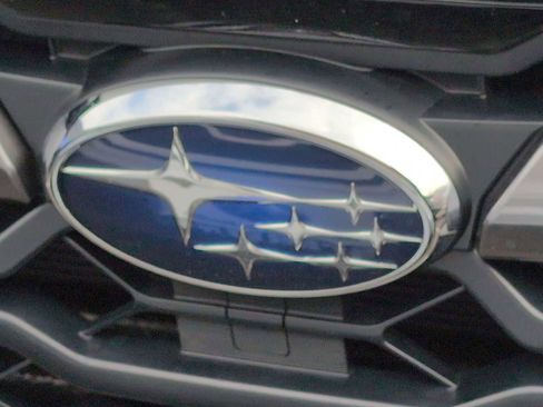 Used 2025 Subaru Crosstrek 2.0i Premium image 12