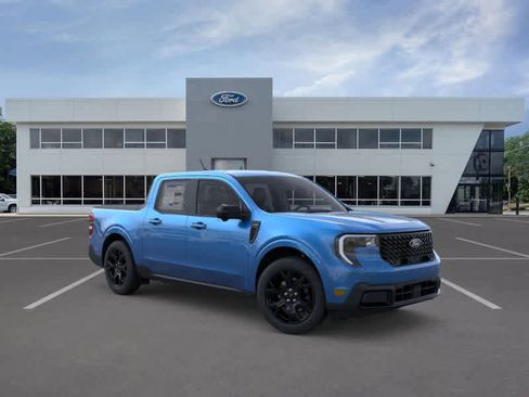 New 2025 Ford Maverick Lariat w/ Black Appearance Package image 7