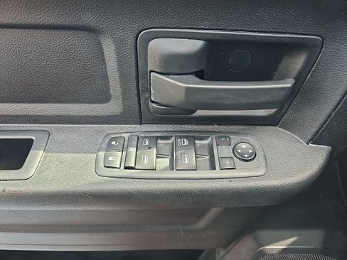 Used 2014 RAM 3500 Tradesman w/ Chrome Appearance Group RWD image 24