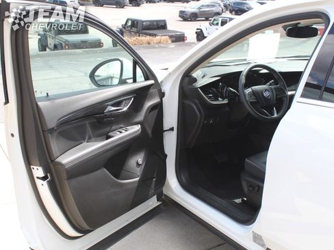 Used 2023 Buick Envision Essence AWD/4WD image 10