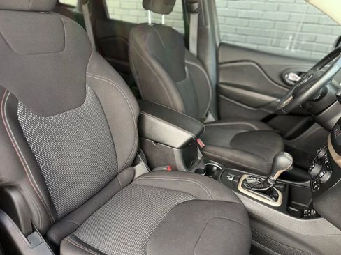 Used 2017 Jeep Cherokee 75th Anniversary image 16