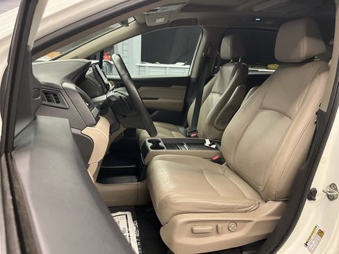 Used 2018 Honda Odyssey EX-L image 11