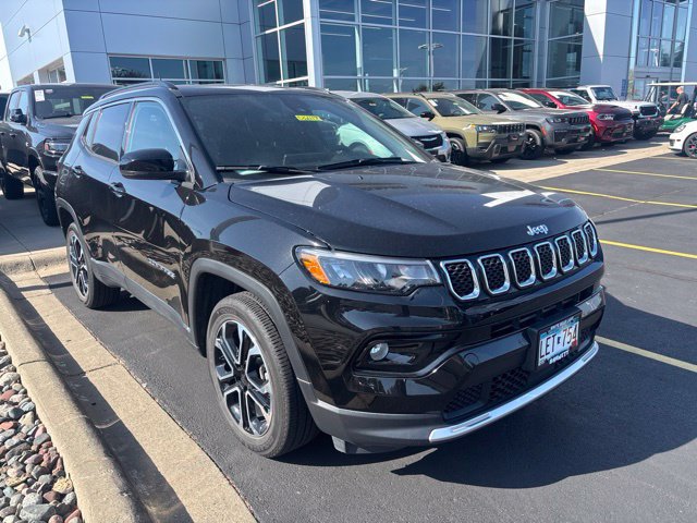 Used 2023 Jeep Compass Limited AWD/4WD image 1