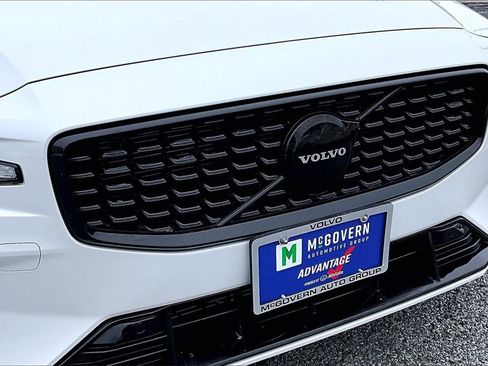 Certified 2023 Volvo S60 B5 Plus w/ Climate Package image 33