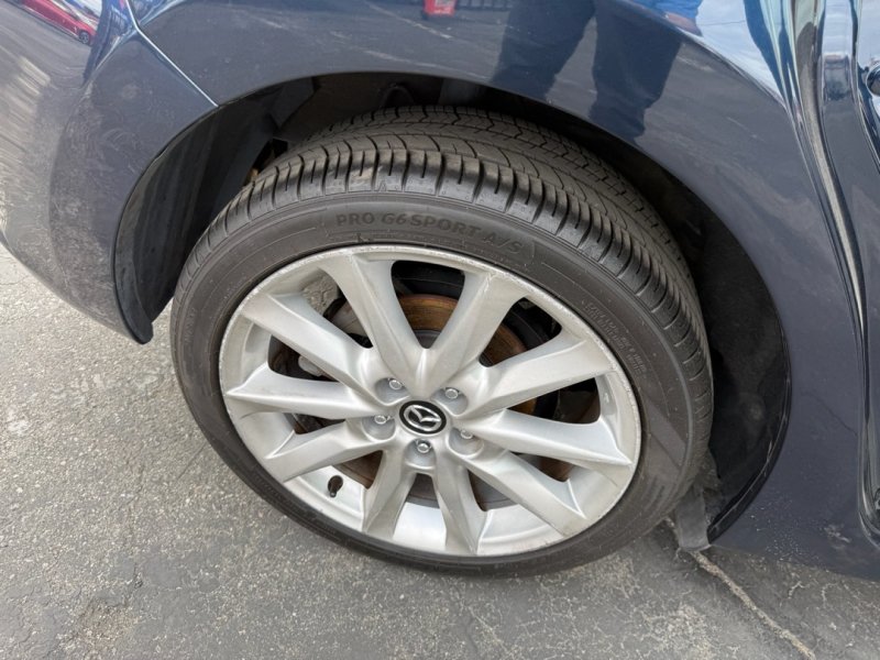 Used 2017 MAZDA MAZDA3 Grand Touring FWD image 19