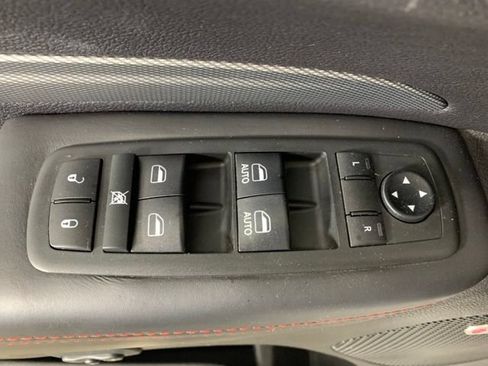 Used 2018 Dodge Durango R/T AWD/4WD image 30