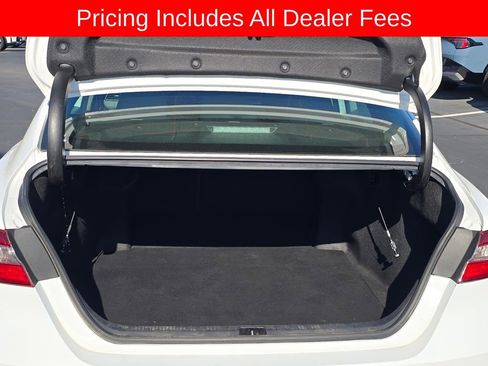 Used 2020 Toyota Camry SE FWD image 15