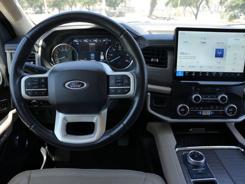 Used 2024 Ford Expedition Max Limited RWD image 10