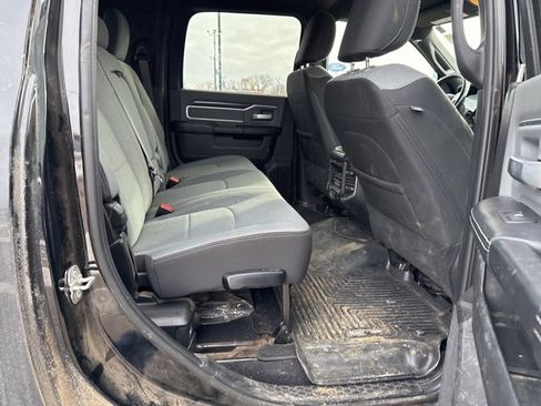 Used 2022 RAM 2500 Big Horn w/ Level C Equiment Group image 11