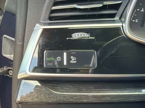 Used 2025 Audi Q8 Prestige AWD/4WD image 29