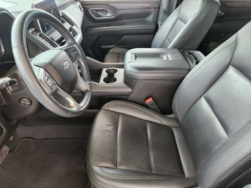 Used 2023 Chevrolet Suburban Z71 w/ Luxury Package AWD/4WD image 12