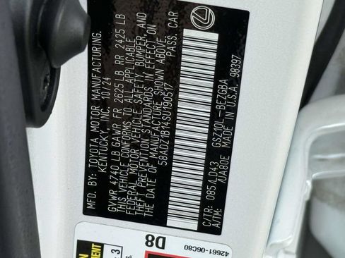Used 2025 Lexus ES 350 w/ Premium Package FWD image 31