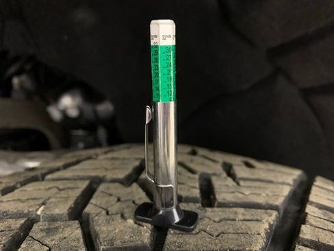 Used 2022 GMC Yukon SLE image 36