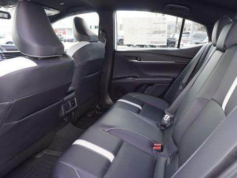 Used 2026 Toyota Camry SE image 6