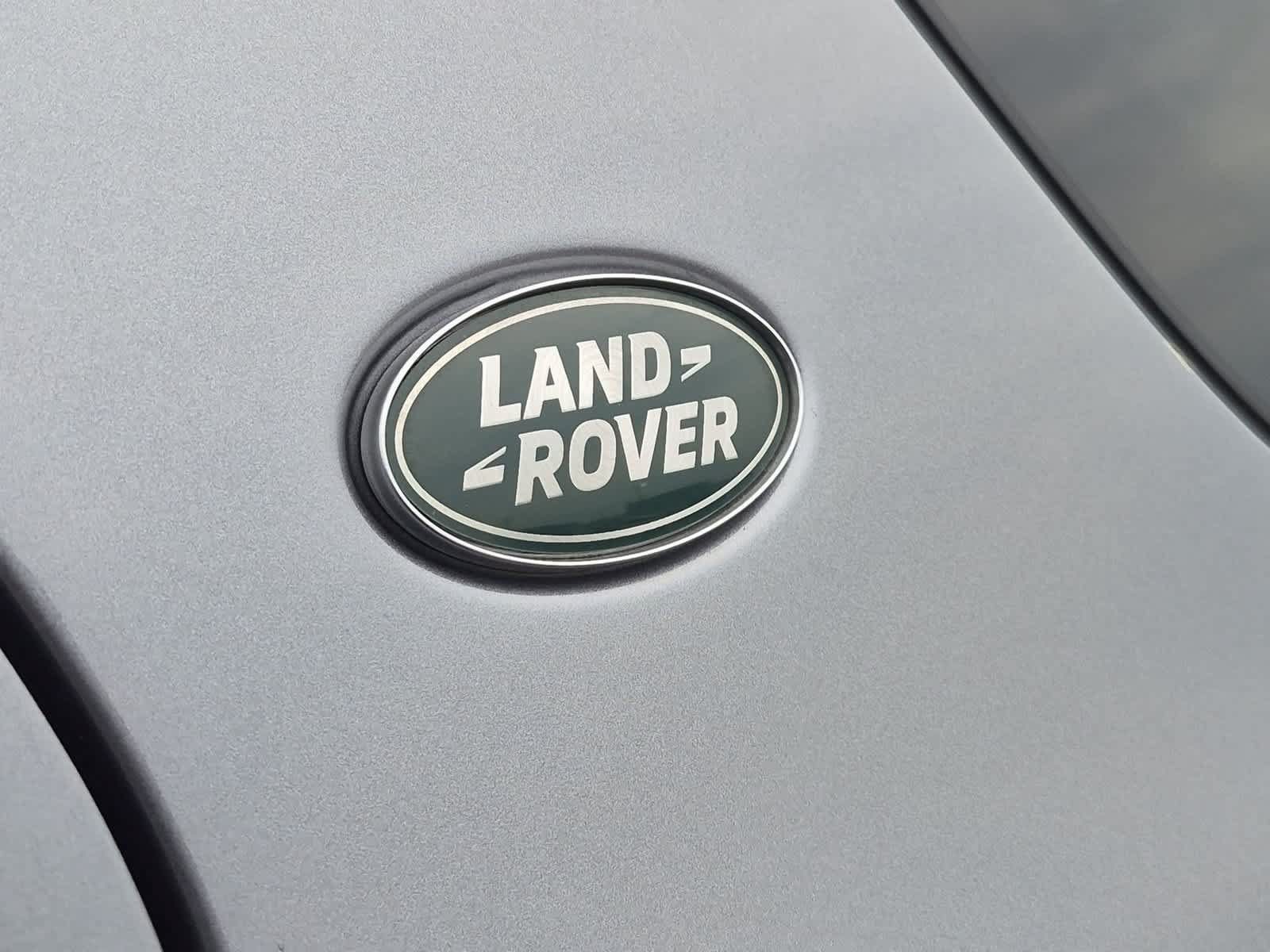 Certified 2023 Land Rover Discovery Sport SE R-Dynamic AWD/4WD image 11