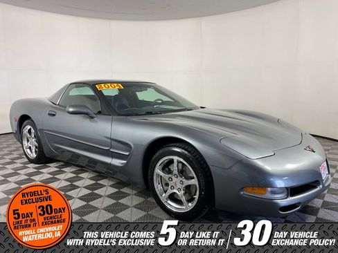 Used 2004 Chevrolet Corvette Coupe RWD image 1