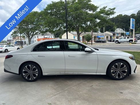 Used 2025 Mercedes-Benz E 350 4MATIC Sedan image 9