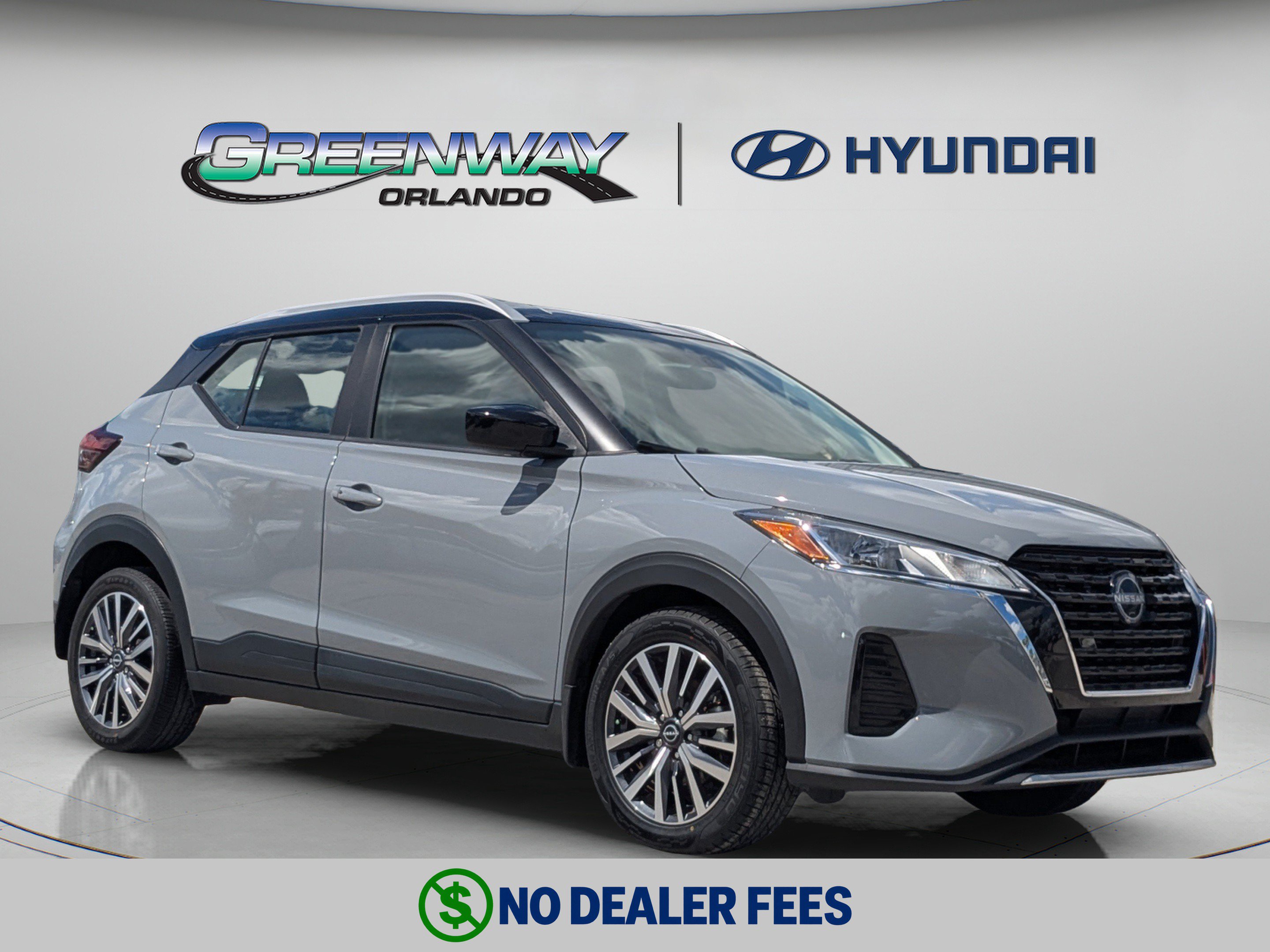 Used 2023 Nissan Kicks SV FWD image 1