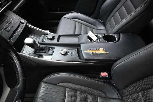 Used 2016 Lexus IS 200t w/ F Sport Package RWD image 29
