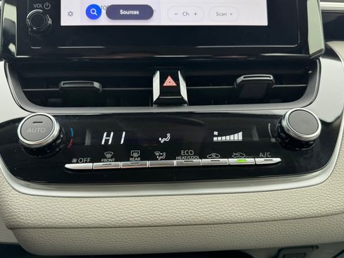 Certified 2023 Toyota Corolla LE image 17