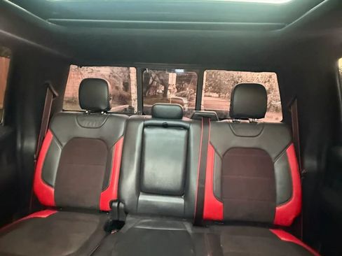 Used 2016 Ford F150 Lariat w/ Equipment Group 502A Luxury AWD/4WD image 4