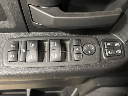 Used 2024 RAM 2500 Tradesman w/ Chrome Appearance Group image 19