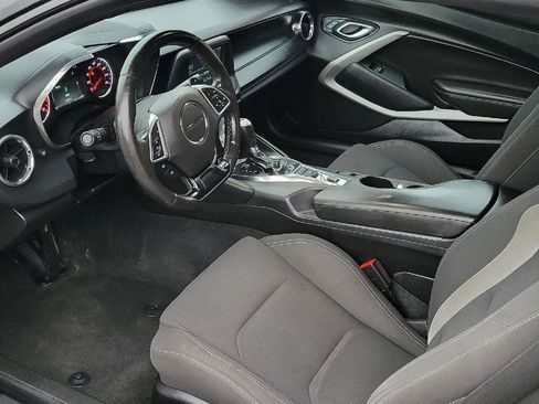 Used 2018 Chevrolet Camaro LT w/ RS Package image 4