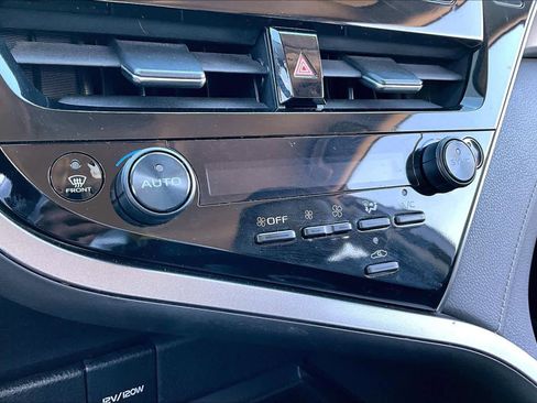 Used 2022 Toyota Camry SE image 33