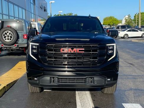 Used 2023 GMC Sierra 1500 Elevation w/ Preferred Package image 3