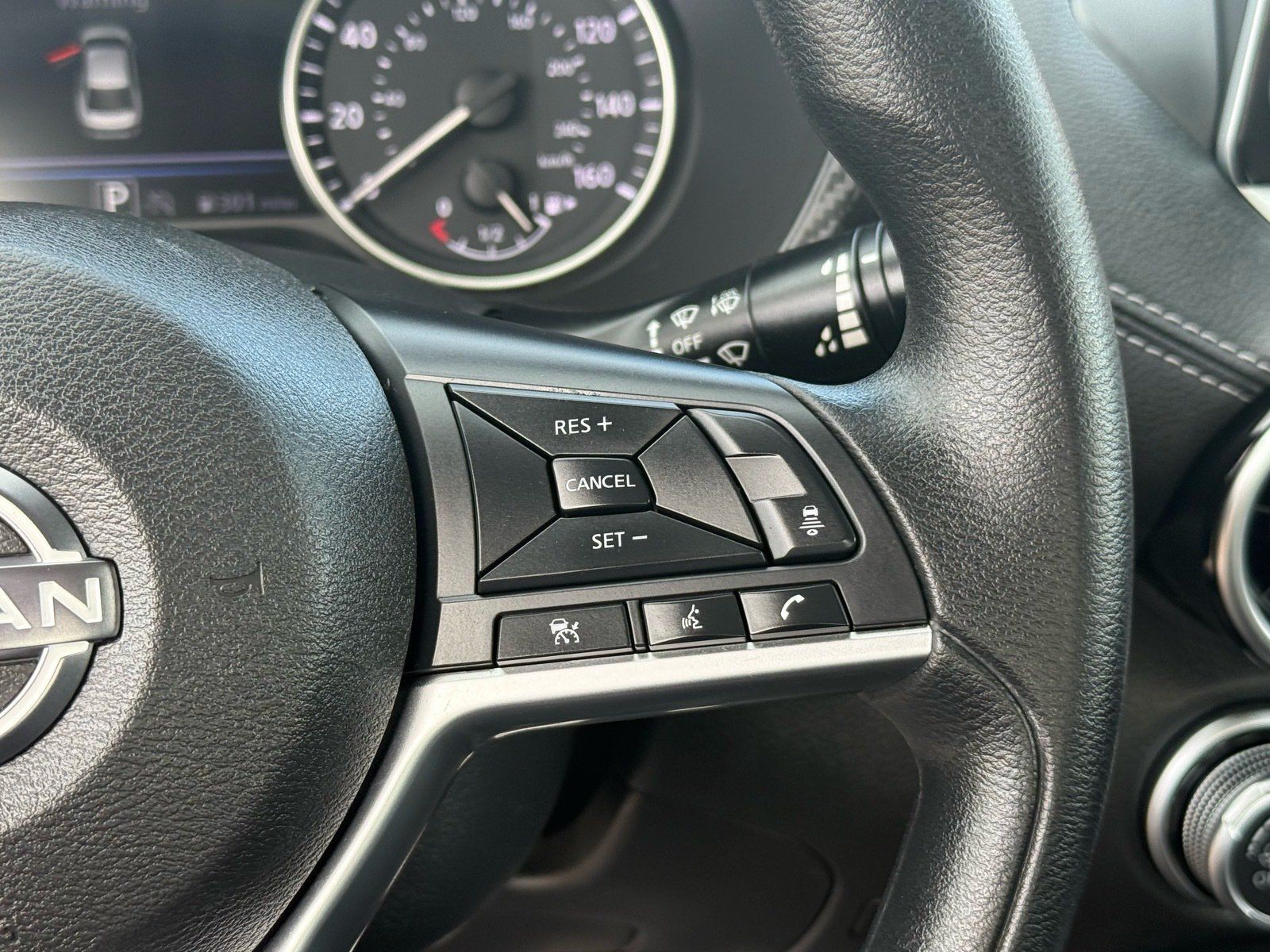 Used 2025 Nissan Sentra SV FWD image 18
