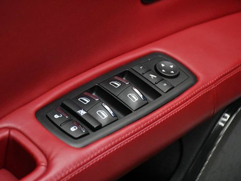 Used 2017 Maserati Quattroporte GTS GranSport RWD image 21