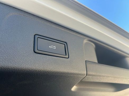 New 2026 Volkswagen Atlas SE image 41