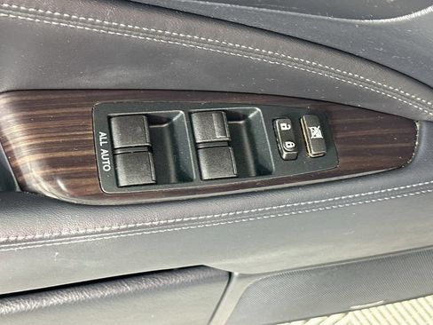 Used 2014 Lexus LS 460 AWD w/ Comfort Package image 24