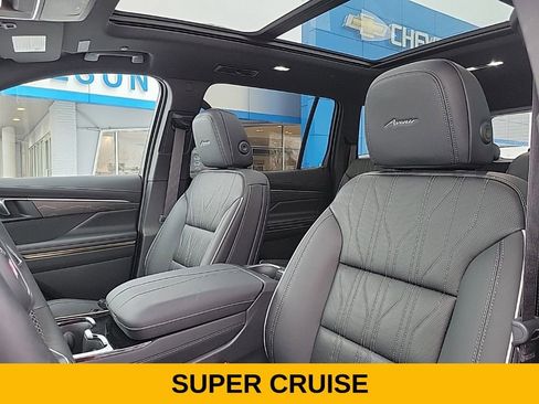 Used 2025 Buick Enclave Avenir w/ Super Cruise Package image 25