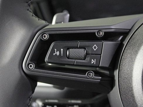 Certified 2025 Porsche Cayenne image 24