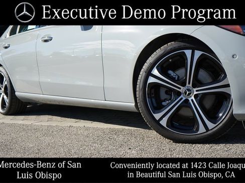 Used 2025 Mercedes-Benz C 300 Sedan image 9