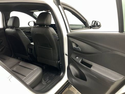 Used 2024 Buick Envista Sport Touring w/ Convenience I Package FWD image 39