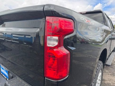 Used 2024 Chevrolet Silverado 1500 W/T w/ WT Value Package AWD/4WD image 10