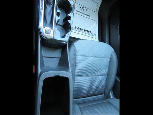 Used 2025 Chevrolet Trax LT w/ Driver Confidence Package image 10