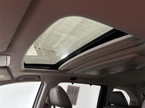 Used 2015 Honda Odyssey Touring Elite image 20