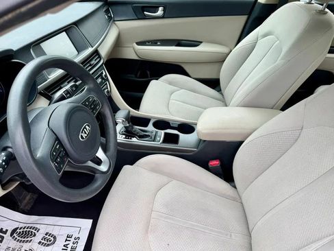 Used 2018 Kia Optima LX w/ 17" Alloy Wheels Package FWD image 10