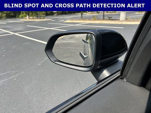 Used 2025 Chevrolet Equinox EV RS image 7